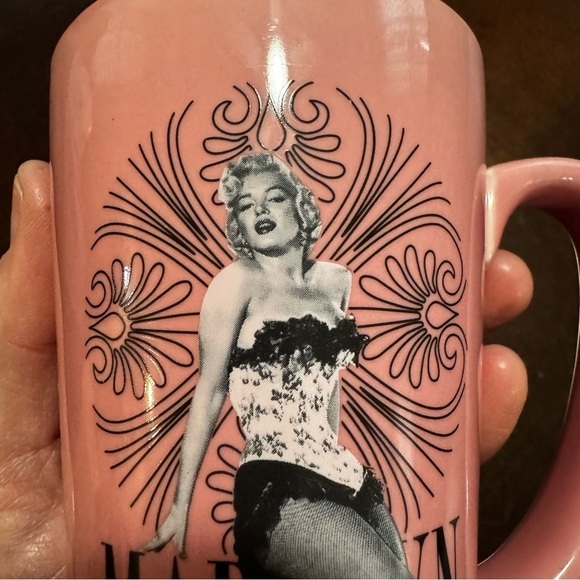 Pink Marilyn Monroe Coffee Mug Old Hollywood Memorabilia Large Beautiful Cup - Picture 9 of 12